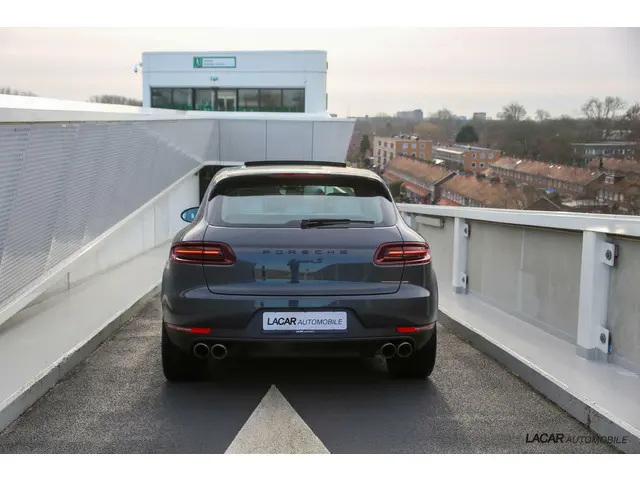 Porsche Macan 3.0 S I 360° I Bose I Pano 2018 Benzine 30