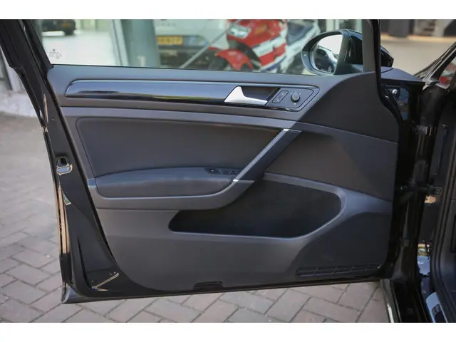 Volkswagen Golf 1.4 TSI | R-line VERKOCHT 2017 Benzine 4