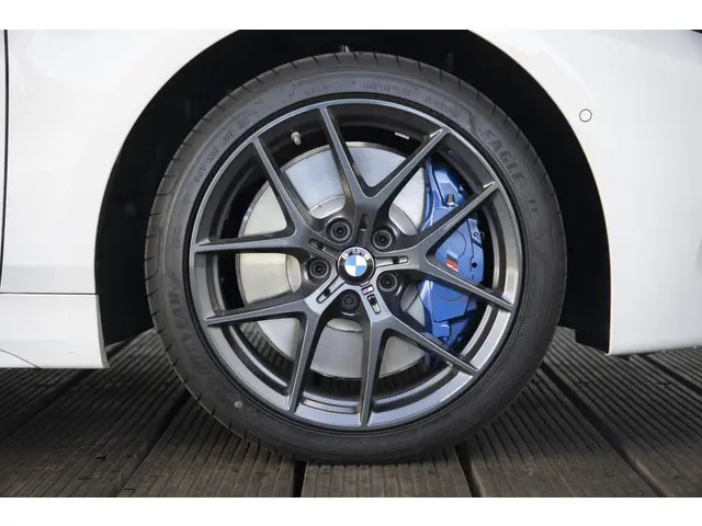 BMW 1 Serie 5-deurs 118i 2024 Benzine 6
