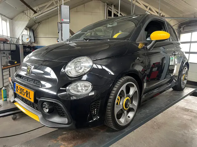 Fiat 500 1.4 T-Jet Abarth Turismo 165 PK 2017 Benzine 39