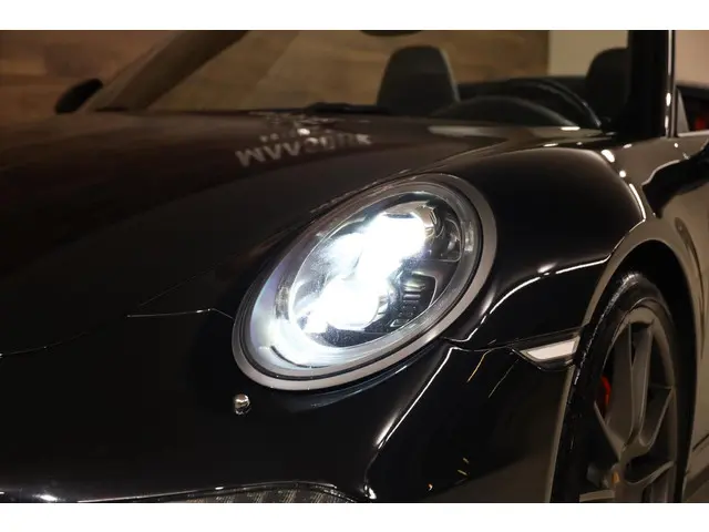 Porsche 911 Cabrio 3.8 Carrera 4S 2014 Benzine 35