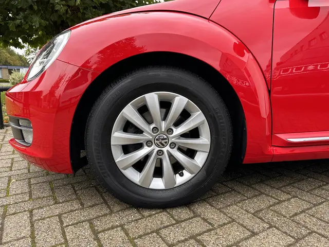 Volkswagen Beetle Cabriolet 1.2 TSI Design 2015 Benzine 21