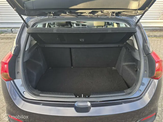 Kia cee'd 1.6 GDI ComfortLine |Jaar Garantie !! 2015 Benzine 27