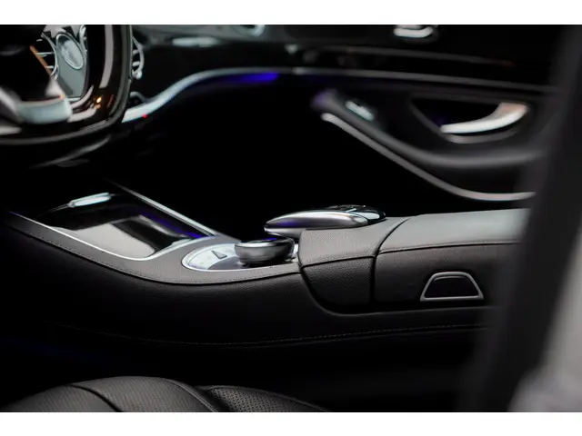 Mercedes-Benz S-Klasse 400 HYBRID Prestige 2016 Benzine 18