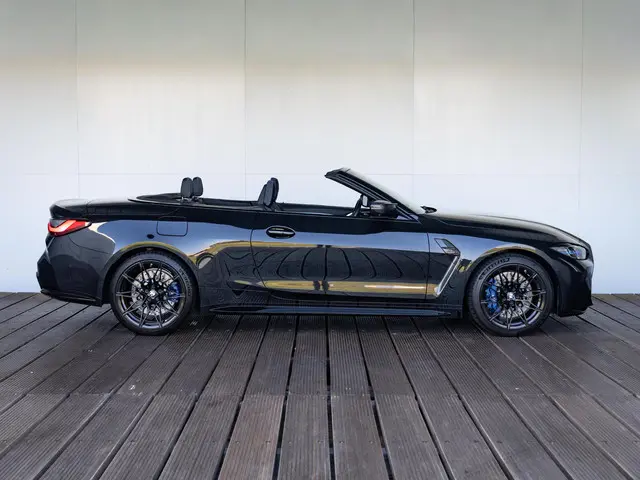 BMW M4 Cabrio xDrive Competition 2022 Benzine