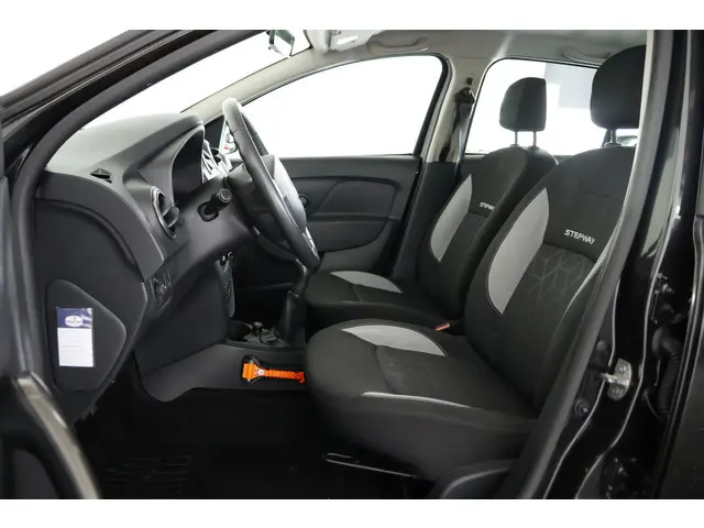 Dacia Sandero Stepway 0.9 TCe Lauréate 2013 Benzine 10
