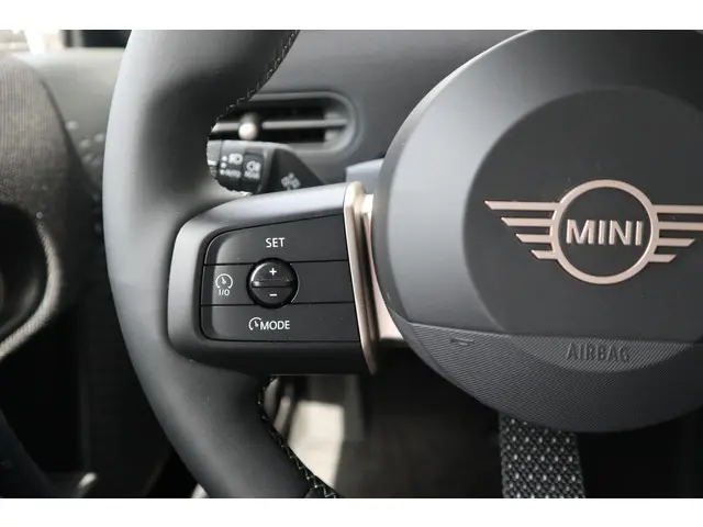 MINI 3-Deurs Cooper C 2024 Benzine 13