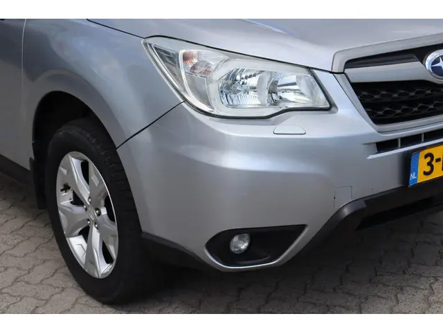 Subaru Forester 2.0 Executive 2013 Benzine 14