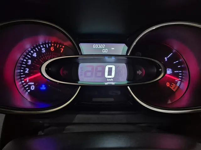 Renault Clio Estate TCe 90PK Limited 2019 Benzine 4