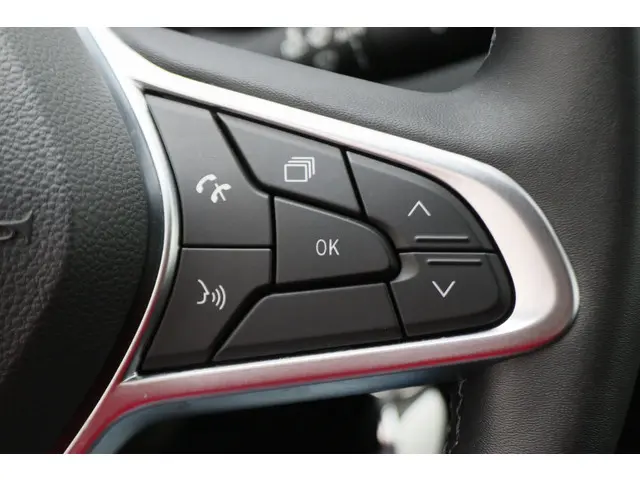 Renault Clio 1.0 TCe 90 Equilibre 2022 Benzine 35