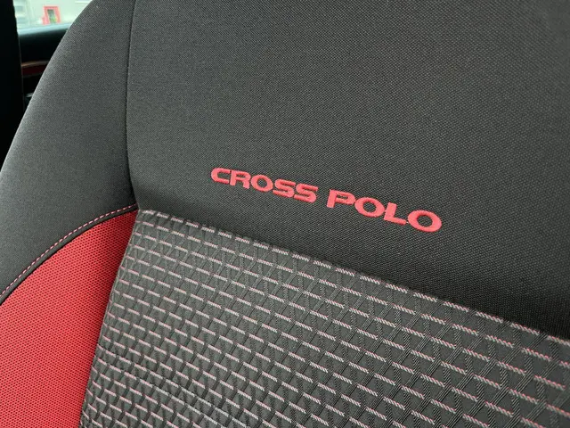 Volkswagen Polo 1.2 TSI Cross 2014 Benzine 30