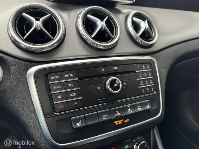 Mercedes-Benz GLA 180 Prestige 2016 Benzine 7