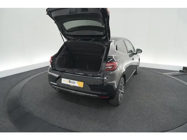 Renault Clio TCe 130 EDC Initiale Paris 2020 Benzine 76