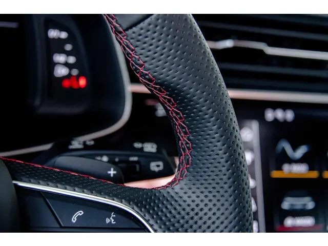Audi SQ8 4.0 TFSI 2023 Benzine 28