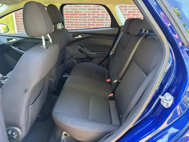 Ford Focus Wagon 1.0 Trend Edition 2015 Benzine 12