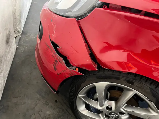 Opel ADAM 1.4 Slam SCHADEAUTO!! 2014 Benzine 8