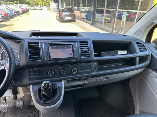 Volkswagen Transporter buscamper 2016 Diesel 15