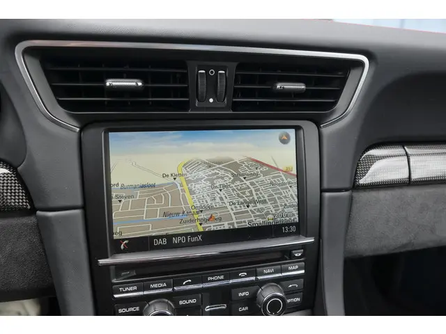 Porsche 911 3.8 GT3 476pk 2015 Benzine 48