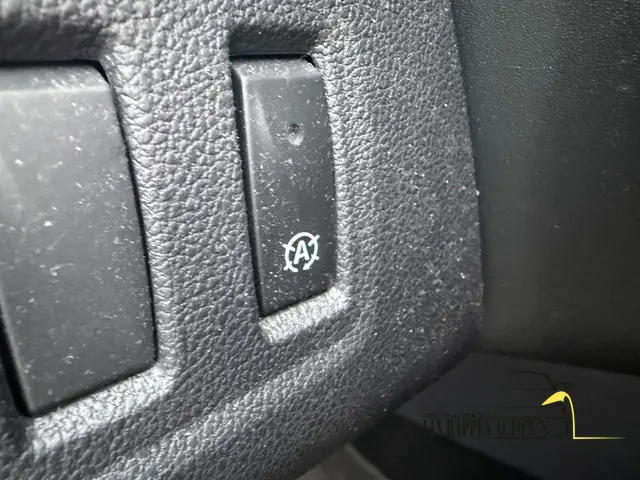 Renault Clio Estate 0.9 TCe Limited 2018 Benzine 21