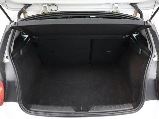 BMW 1 Serie 114i EDE HIGH EXECUTIVE 2013 Benzine 10
