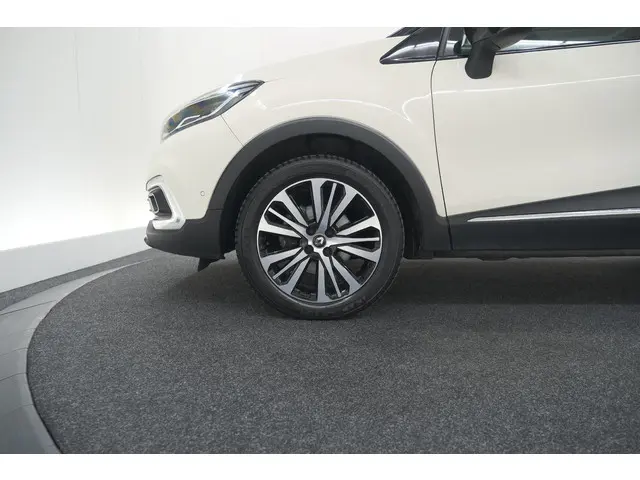 Renault Captur TCe 120 EDC Initiale Paris 2017 Benzine 20