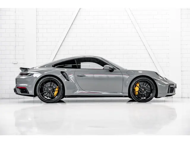 Porsche 911 Turbo S Coupé 2021 Benzine 2