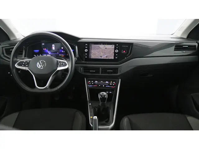 Volkswagen Polo 1.0 TSI 95pk Life Business 2023 Benzine 36