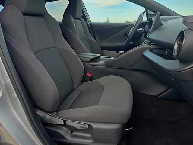 Toyota C-HR 1.8 Hybrid 140 Dynamic 2025 Hybride Benzine 14