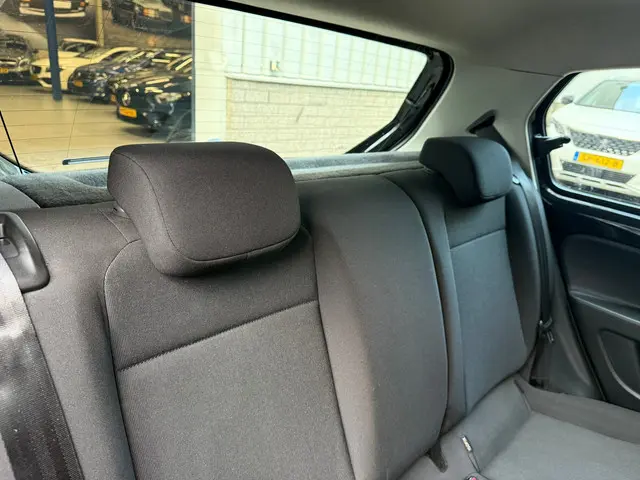 Volkswagen up! 1.0 BMT move up! 2017 Benzine 19