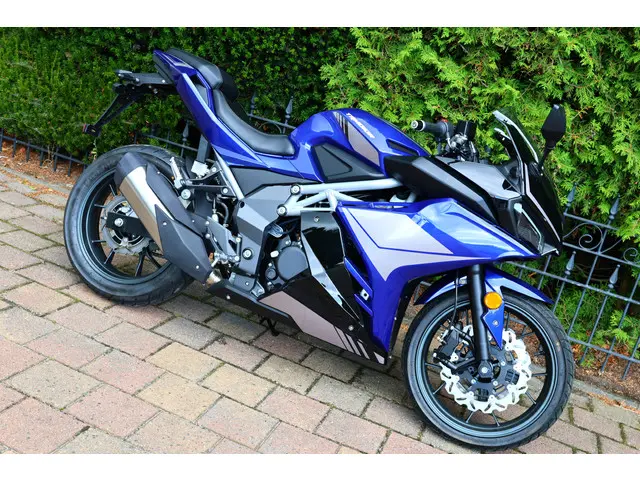 Yamaha YZF R125 TRMOTOR 125 GP-ONE [A1 A2] 2026 Benzine 8