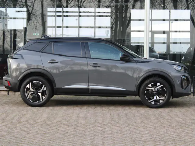 Peugeot 2008 1.2 Hybrid 145 GT 2026 Hybride Benzine 25