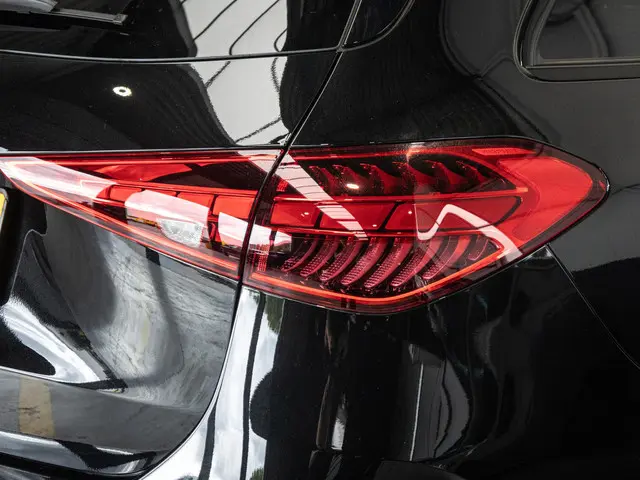 Mercedes-Benz C-Klasse Estate 180 AMG Line 2024 Benzine 17
