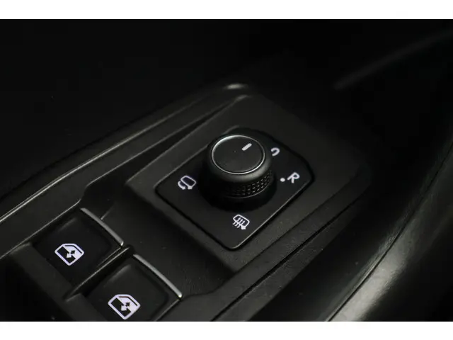 Volkswagen T-Roc 1.0 TSI Style Business 2020 Benzine 28