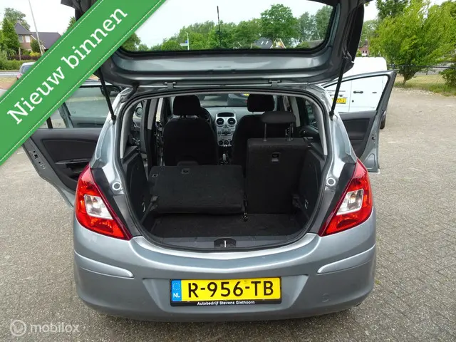 Opel Corsa 1.2 EcoFlex Selection 2013 Benzine 10