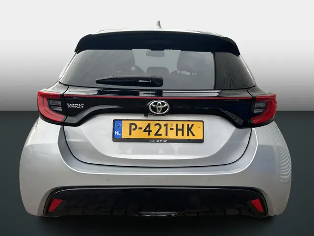 Toyota Yaris 1.5 VVT-i Executive 2022 Benzine 6