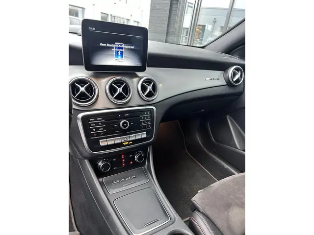 Mercedes-Benz CLA Shooting Brake 180 2018 Benzine 12