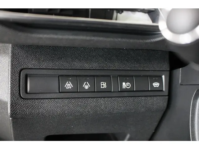 Peugeot 3008 1.6 HYbrid 225 Allure 2020 Hybride Benzine 16