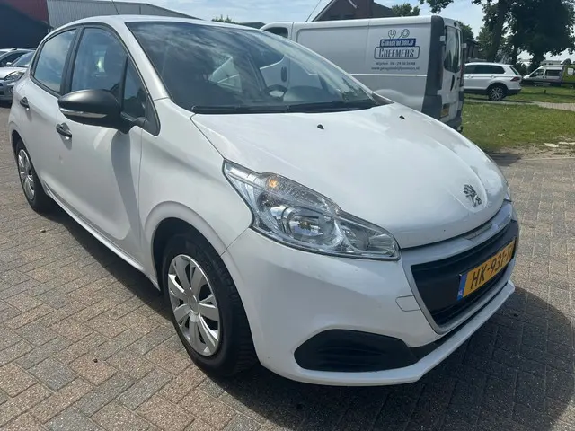 Peugeot 208 1.6 BlueHDi Access 2015 Diesel 2