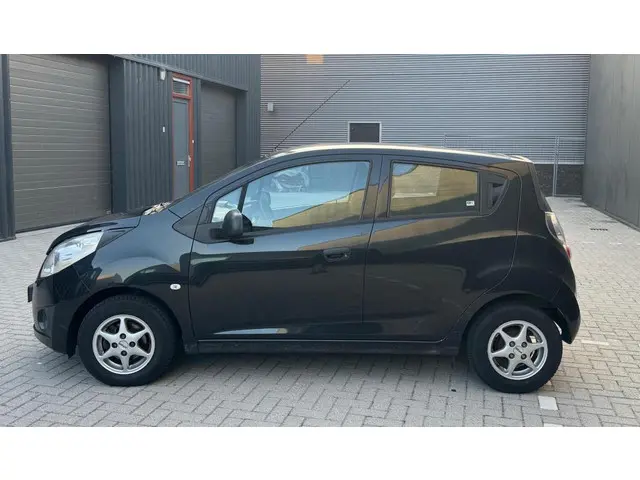 Chevrolet Spark 1.0 16V 2012 Benzine 10