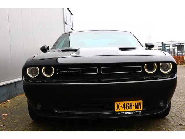 Dodge Challenger DODGE R/T 5.7 V8 HEMI 2016 Benzine 12