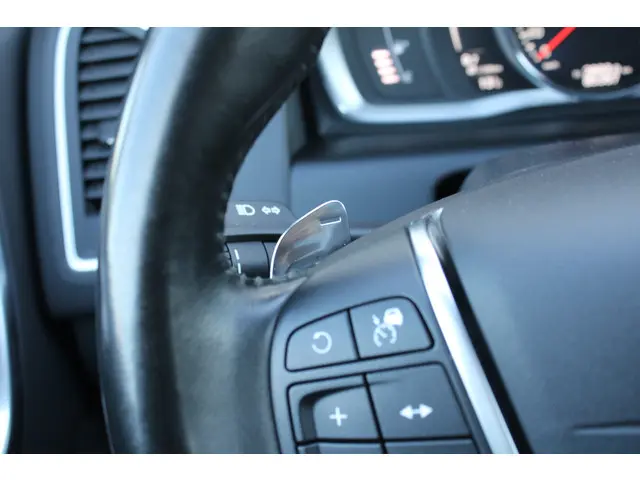 Volvo XC60 T5 Automaat Polar+ 2018 Benzine 23