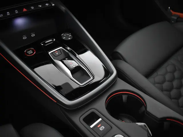 Audi RS3 Sportback 2.5 TFSI quattro 400 PK 2025 Benzine 33