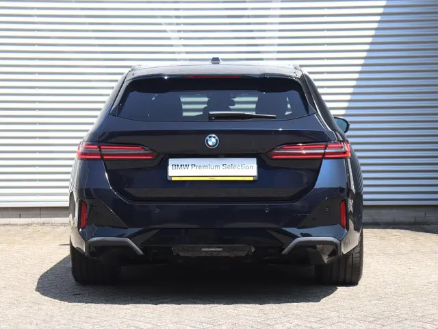 BMW i5 Touring eDrive40 2025 Elektrisch 4