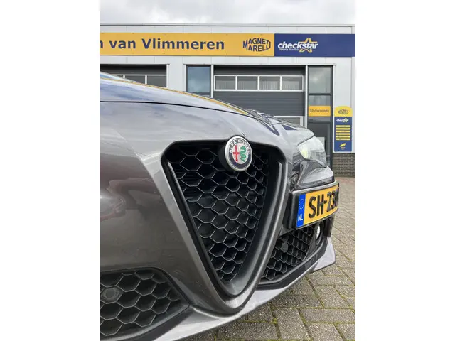 Alfa Romeo Giulia 2.2 Eco Business Super 2018 Diesel 7