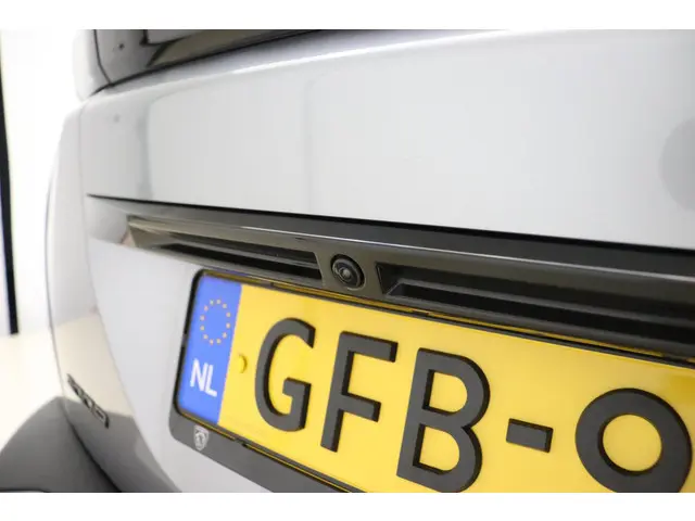 Peugeot 2008 1.2 PureTech 100 Allure 2024 Benzine 22