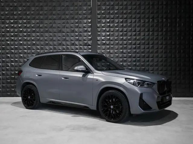 BMW X1 xDrive30e 2023 Hybride Benzine