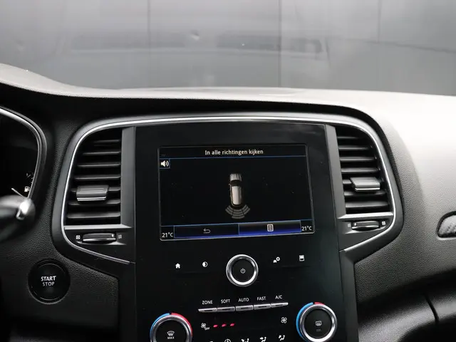 Renault Mégane Estate 1.3 TCe Limited 2019 Benzine 9