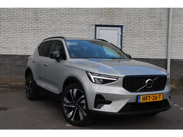 Volvo XC40 2.0 B4 Plus Dark 2025 Benzine 12