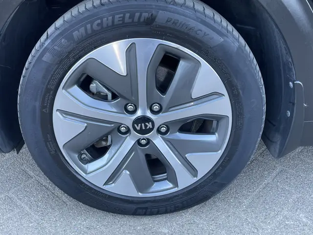 Kia e-Niro ExecutiveLine 64 kWh 2019 Elektrisch 6