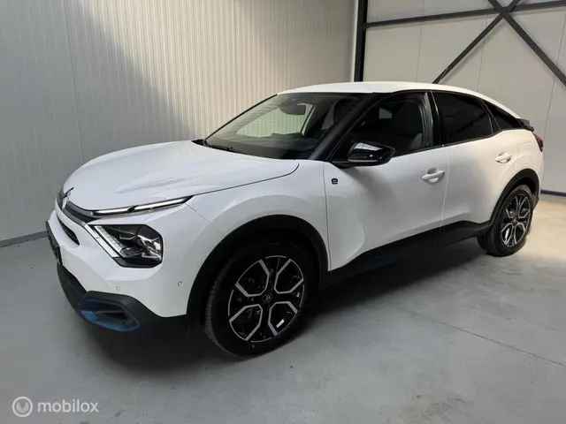 Citroën ë-C4 Shine 50 kWh 2022 Elektrisch 3
